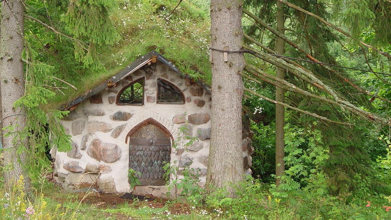 Kivirakennus Pelimannimäen kunnassa